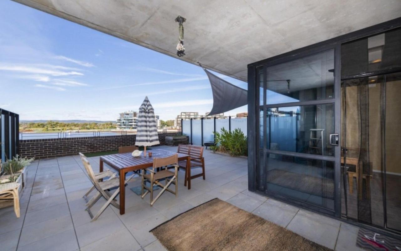Dockside Apartments Kingston Act キャンベラ エクステリア 写真